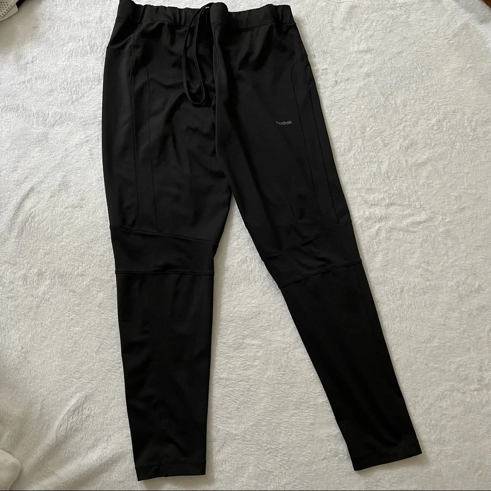 Athletic Bundle XL Reebok pants Under Armour Coldgear Long Sleeve Top Black